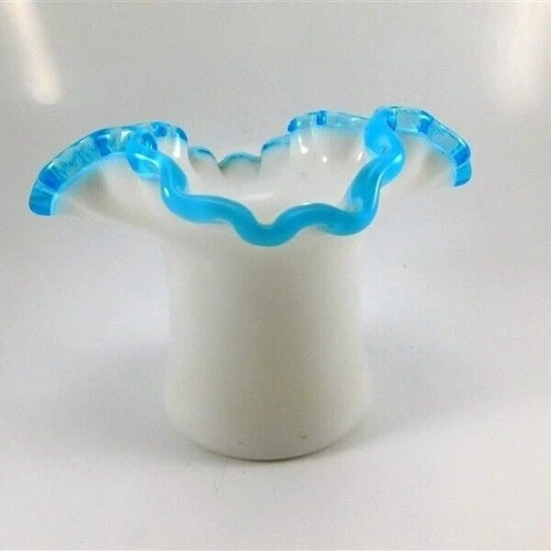 007/2075 Fenton Aqua Blue Crest Glass Crimp Ruffled Rimmed Hat Vase – 3 ½ ”
