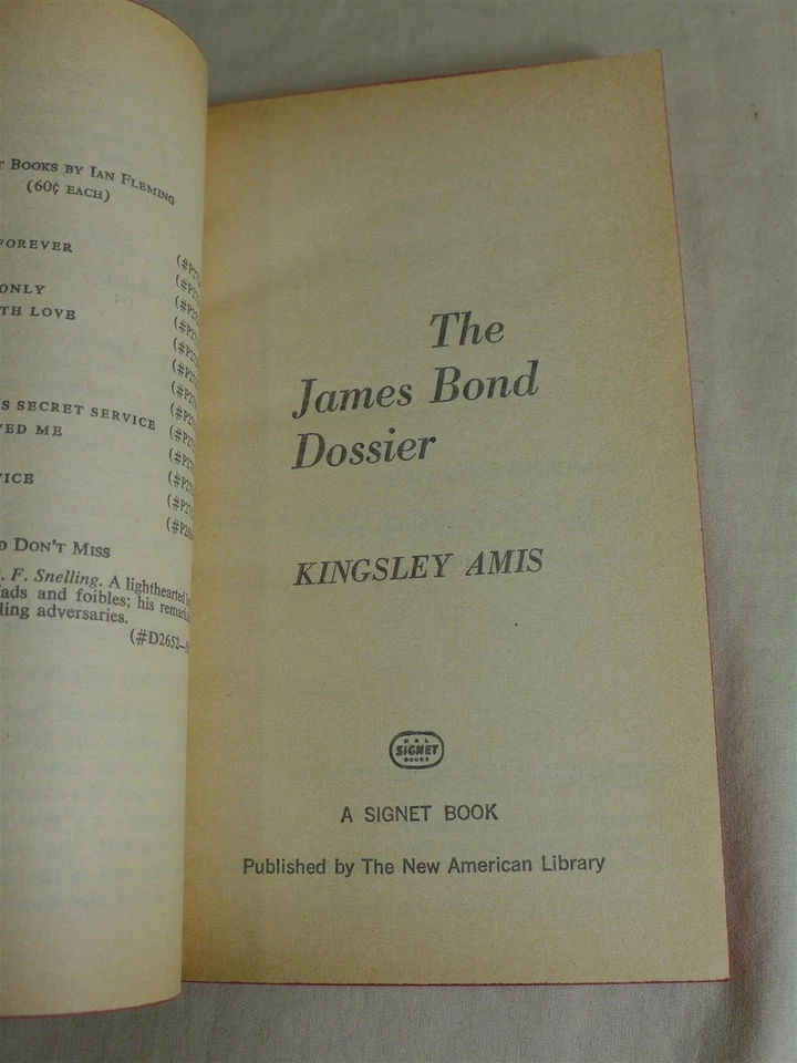 Kingsley Amis THE JAMES BOND DOSSIER -1966 First Signet Books Paperback Printing - Image 3 of 4