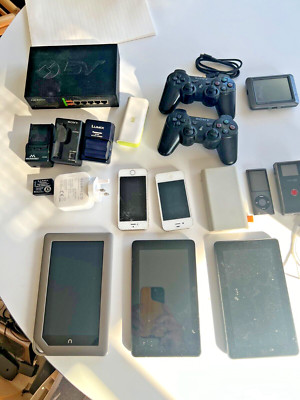 Large family lot of electronics iphones, ipod, controller, nook, kindle MINO HD