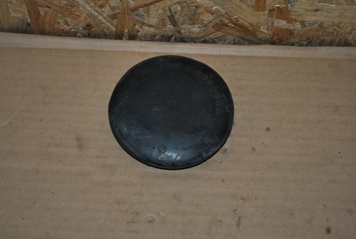 BMW E81 E87 E90 E91 E92 Schutzkappe Radhaus Stoßdämpfer Abdeckung Deckel hinten