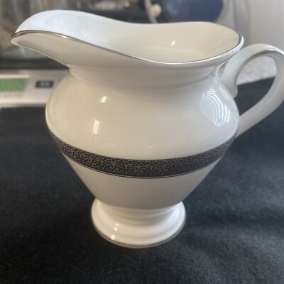 Waterford China Newgrange Platinum Creamer-New- NO BOX, (FC2)