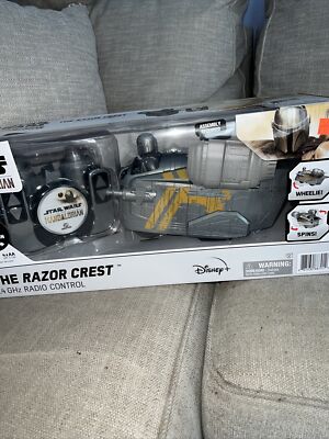 Disney Star Wars The Mandalorian Razor Crest Radio Remote Control 2.4 ghz