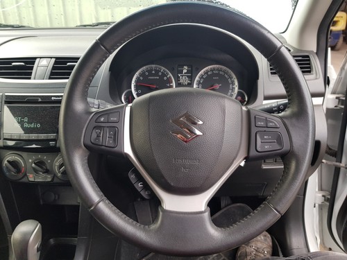 SUZUKI SWIFT FZ, 2/2011 - 06/2017 Genuine Steering Wheel With Cruise & Bluetooth - Picture 4 of 11