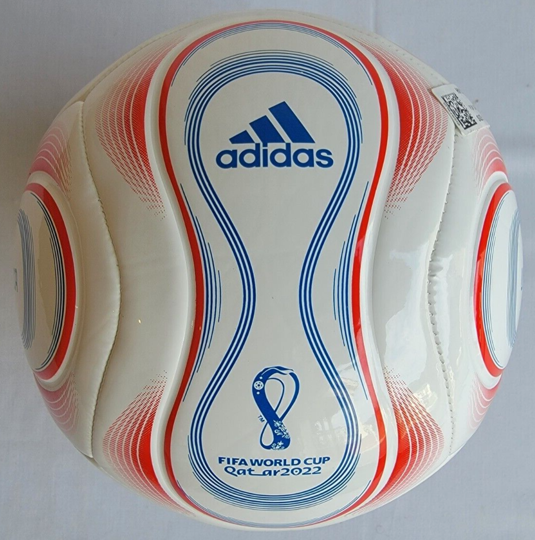 FIFA ワールドカップ オフィシャルパッチ 白 Avery Dennison製 FIFA