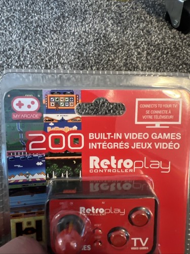 DREAMGEAR My Arcade RetroPlay Plug N Play Controller 200 Built-In Games New! - Picture 2 of 5
