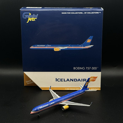 GeminiJets Icelandair Boeing 757-300 1:400 Scale Diecast w/ Stand