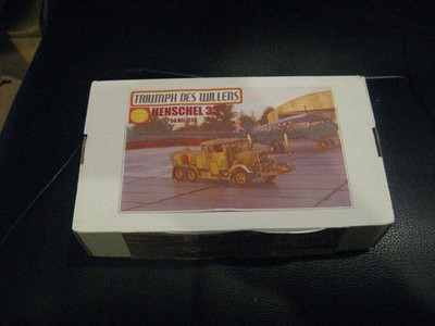 MIB Henschel 33 Sd.Kfz.232 resin kit by Triumph Des Willens in 1/72 scale