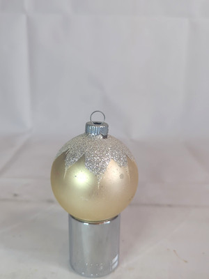 VINTAGE SHINY BRITE Champagne Gold With Silver SNOW CAP GLASS ORNAMENT 1A
