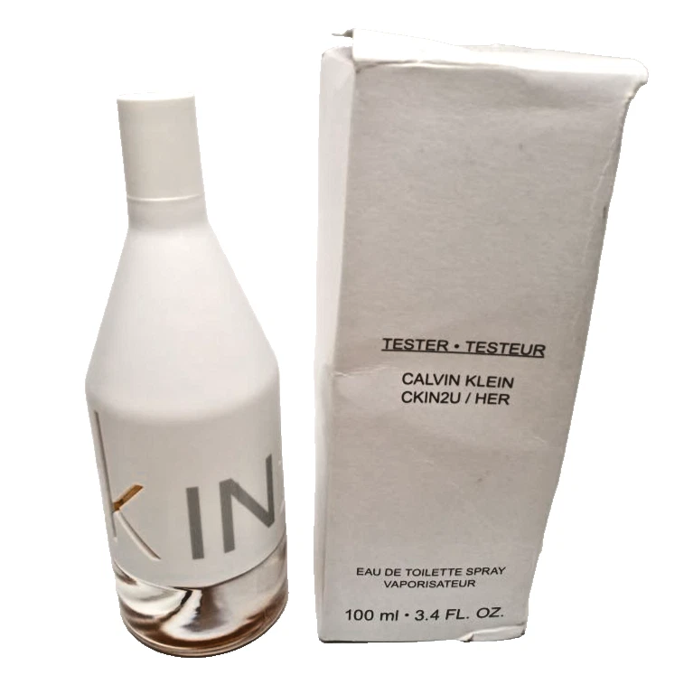 CALVIN KLEIN IN2U PARA ELLA EAU DE TOILETTE SPRAY 100 ML/3,4 OZ T-CON TAPA EN CAJA Foto 3 de 4