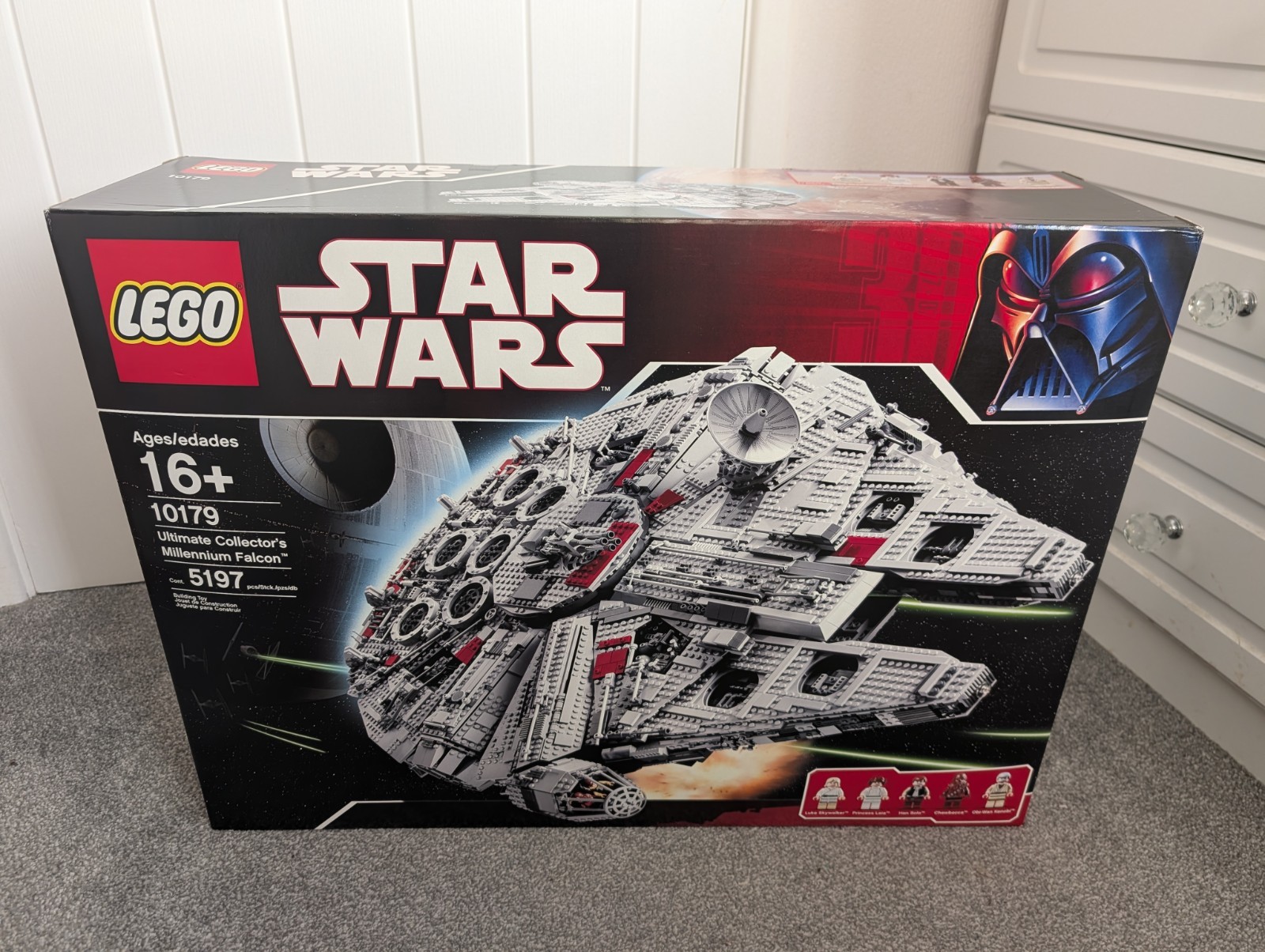 LEGO Star Wars: Ultimate Collector's Millennium Falcon (10179)