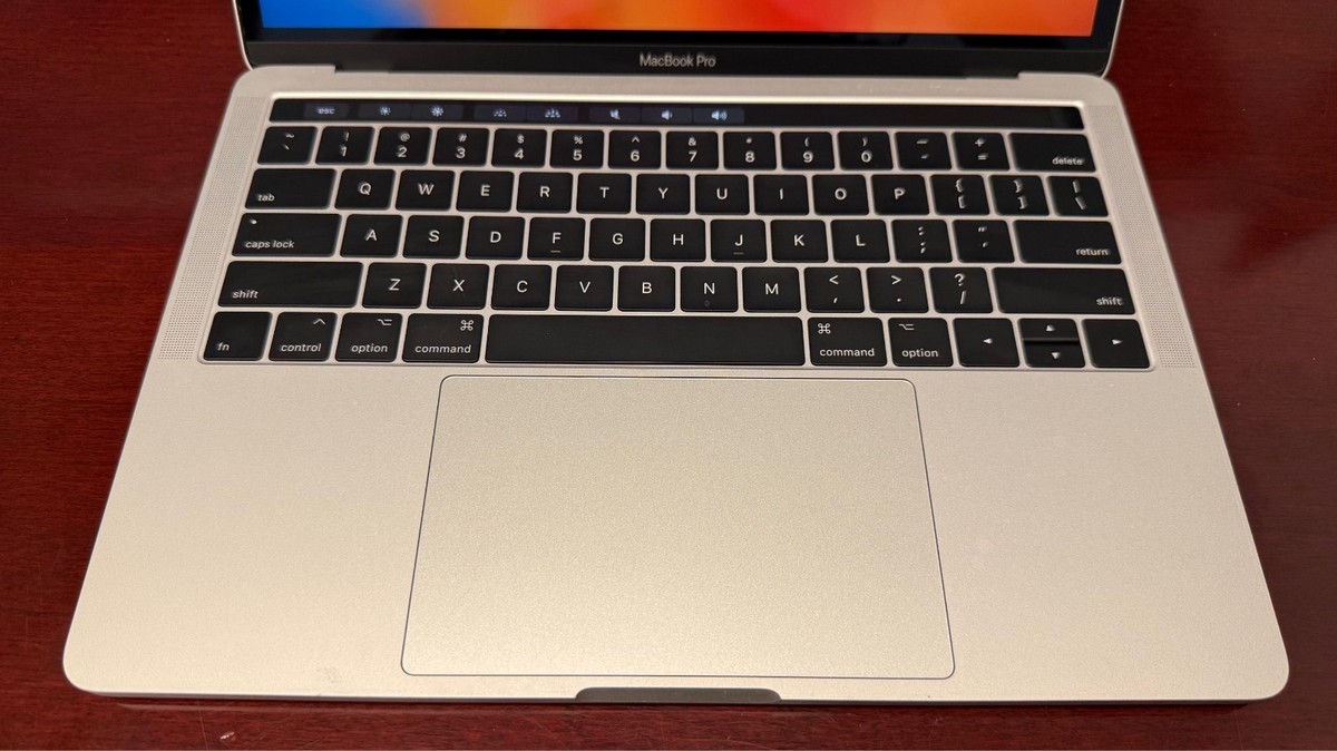 Apple MacBook Pro A1706 シルバー Apple MacBook Pro A1706 13