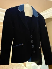 Blue equiline kid show jacket size/years 10/11