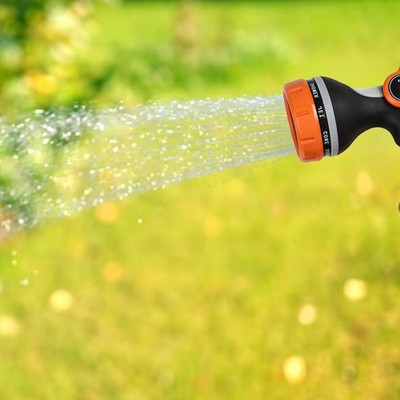 Comfortable Grip Hose Spray Nozzle Designed for Efficient Watering Solutions