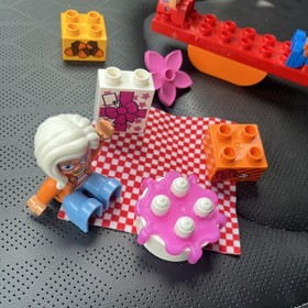 Lego Duplo 10832 Birthday Picnic Complete Set My Town Party