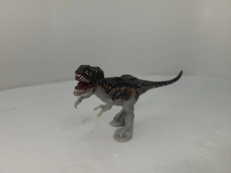 Jurassic Park 3" Tall Tyrannosaurus Rex Figure by Hasbro 2000 - Image 2 of 4