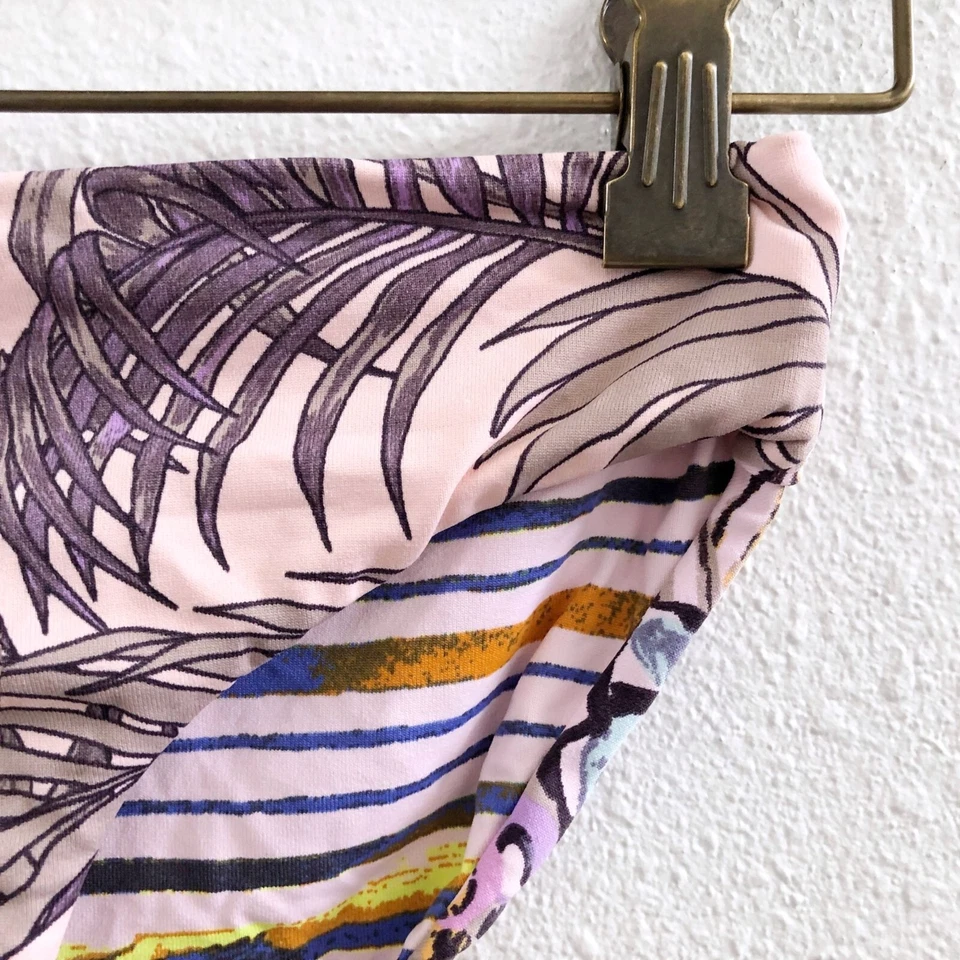 MAAJI Classic Reversible Bikini Bottom No Size Tag Check Measurements - Image 2 of 4