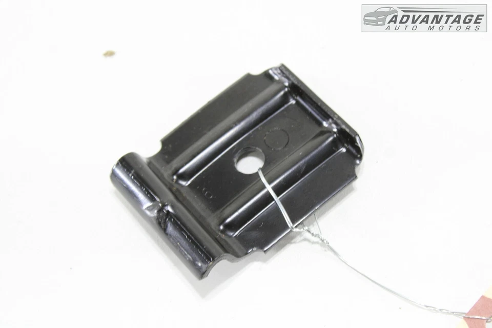 AUDI A4 QUATTRO B8 2009-2017 batería de motor inferior sujeción abrazadera tira OEM Foto 4 de 4