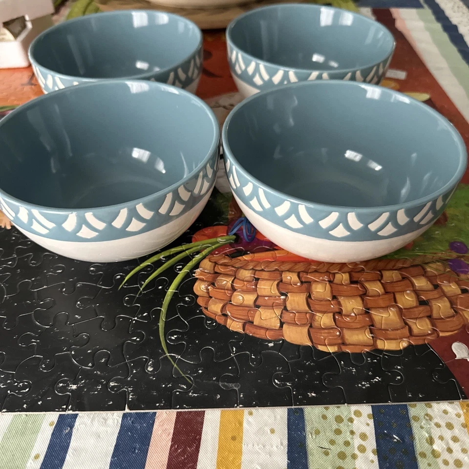Rachael Ray PENDULUM Soup / Cereal bowl set of (4) White & Blue, Handpainted - Image 4 of 4