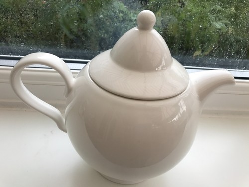 Villeroy Boch Look Teapot - White Herringbone - Picture 2 of 9