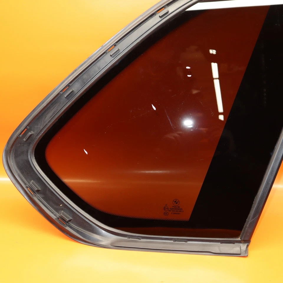 BMW X5 QUARTER GLASS RIGHT REAR 2014 2015 2016 2017 2018 5137 7305772 OEM - Image 2 of 4