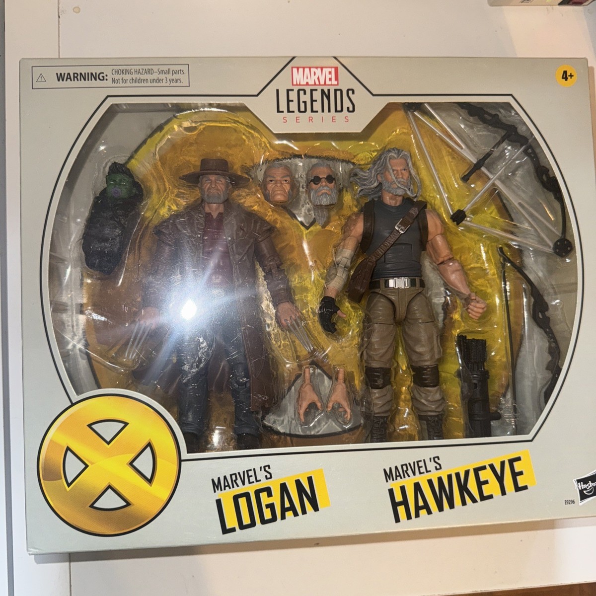 Marvel Legends Old Man Logan Wolverine & Hawkeye X-Men 20th