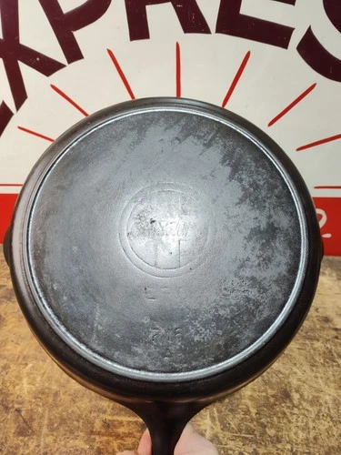 "Fully Restored" GRISWOLD Cast Iron Skillet Pan 12" Slant Logo Seasoned Flat