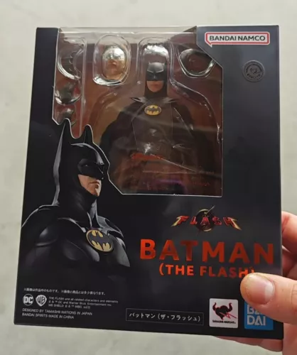 Bandai S.H. Figuarts Batman 1989 The Flash 2023 Michael Keaton Bruce Wayne Nuevo - Imagen 2 de 4