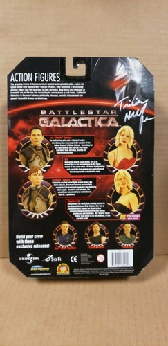BATTLESTAR GALACTICA RED DRESS SIX SIGNED BY TRICIA HELFER (ACTUAL PHOTOS) - Picture 2 of 2