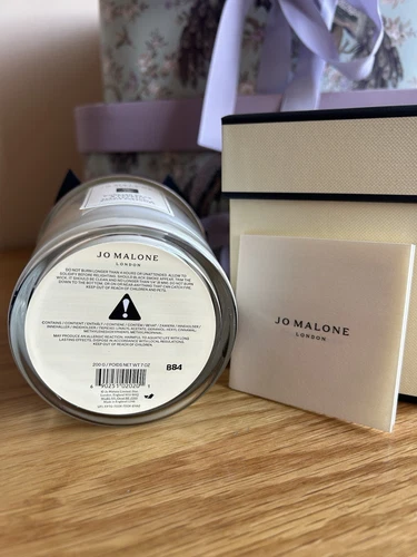 Jo Malone English Pear & Freesia Candle 200g Brand New - Picture 2 of 3