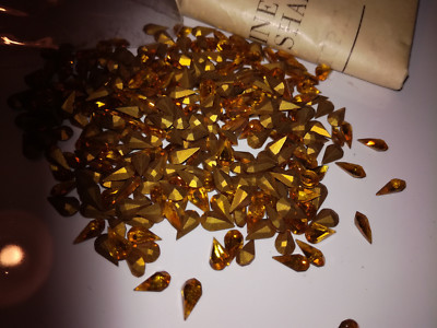 NEU Strasssteine Machine Cut Pear Shapes birnenförmig TOPAZ 10x6mm foliert #442