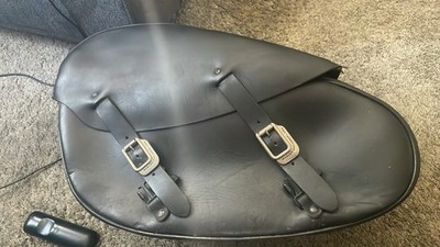 Harley Davidson, Leather Saddle Bags, 2005 XL883 Sportster