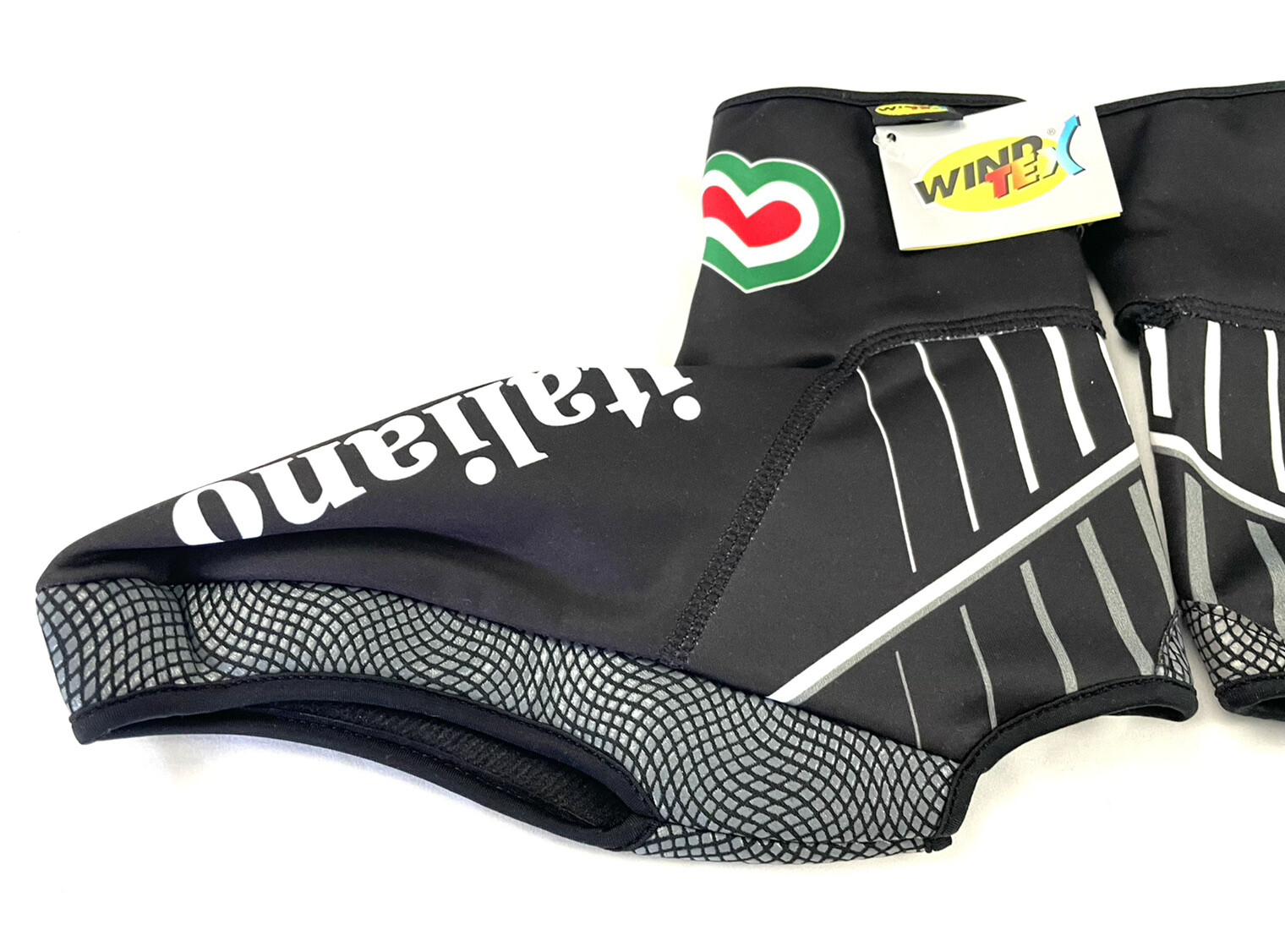 Pissei Cuore Italiano Medium Cycling Shoe Covers Winter Cycling Wind Tex