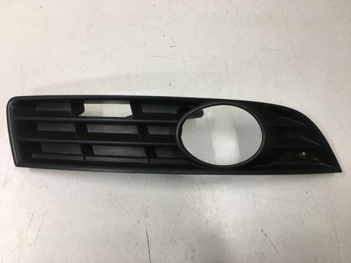 Blende Nebelscheinwefer Stoßstange Vorne rechts VW Passat 3C 3C0853666A