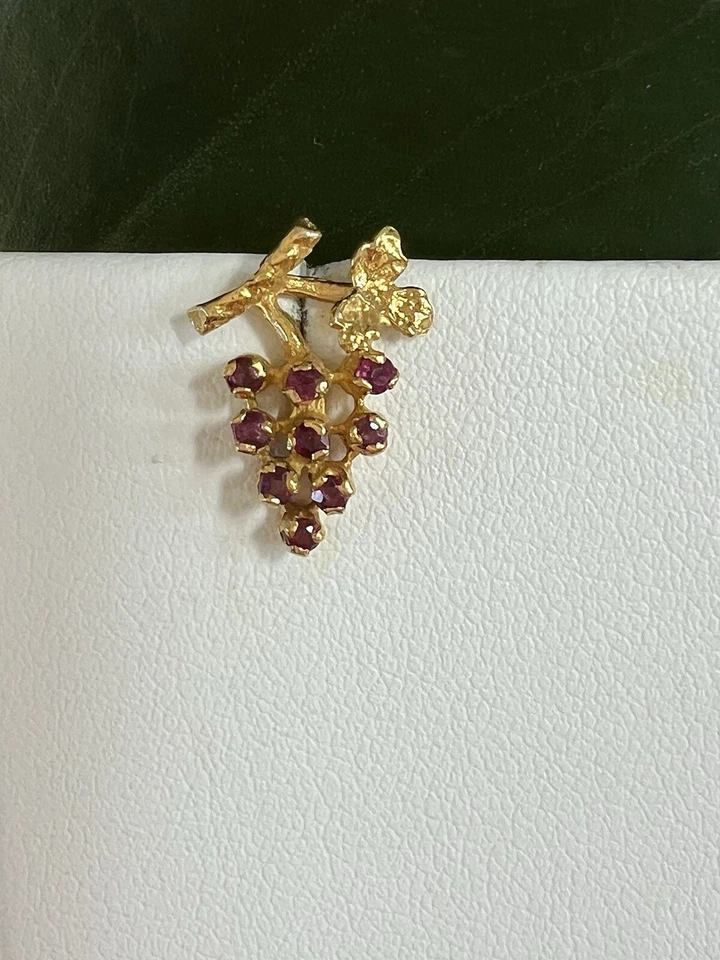 18K Grape earrings yellow gold ruby grape bunch wine lover clusters 750 - Image 3 of 4