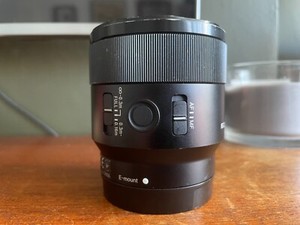 Sony FE 50mm f/2.8 Macro Lens (SEL50M28)