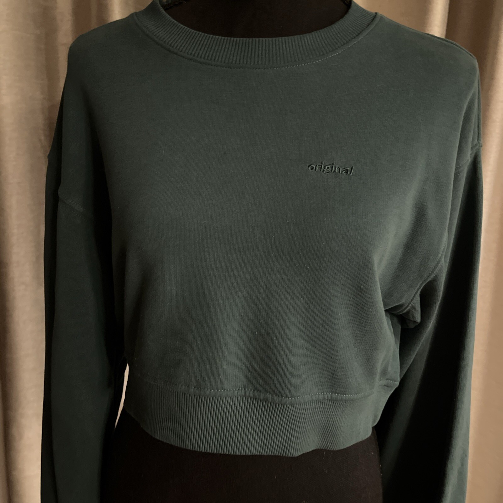 Divided H&M Original Basic Green Cropped Crew Nec… - image 2