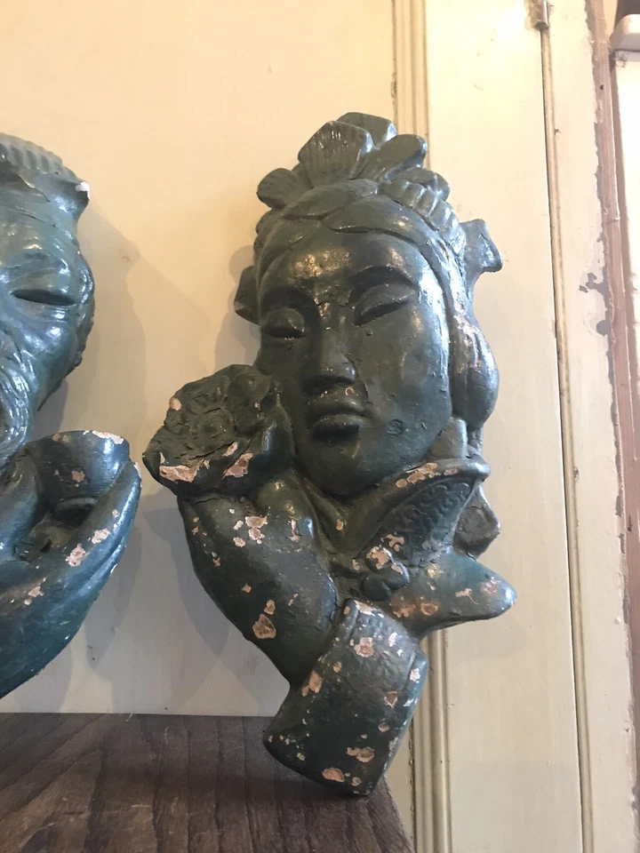 Par de máscaras de jardim oriental de pedra reconstituída meados do século XX gueixa - Imagem 3 de 4