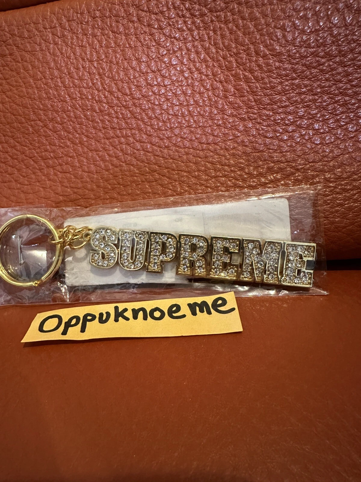 PORTE CLÉS BLING SS18 FLAMBANT NEUF DANS SON EMBALLAGE D'ORIGINE   LOGO BLOC D'OR SUPRÊME