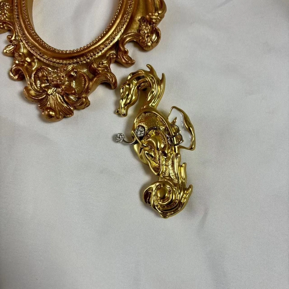 Schiaparelli Vintage Emaille Seepferdchen Kristall Messing Brosche