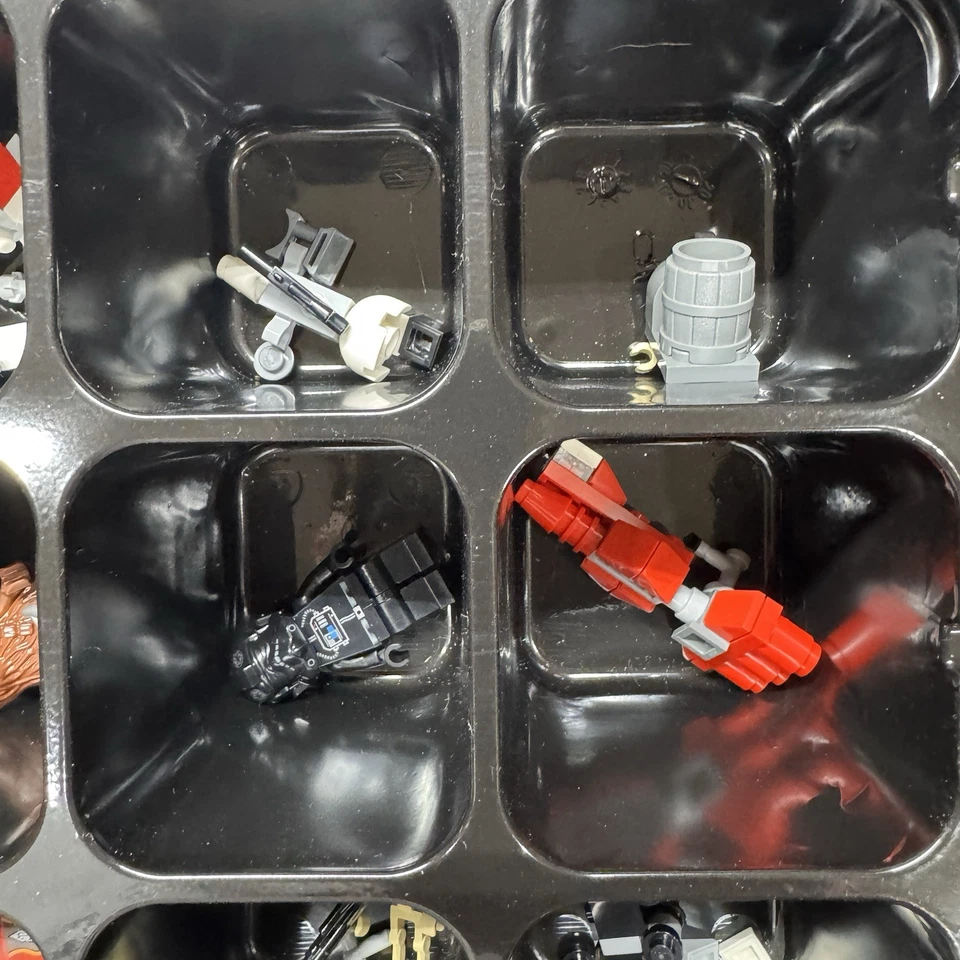 LEGO Star Wars - Advent Calendar 2011 (7958) All Minifigures Plus Extras  - Image 4 of 4