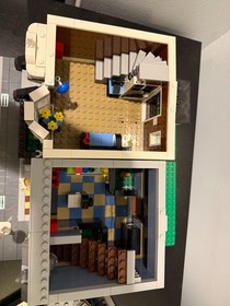 LEGO Creator Expert 10218 Pet Shop &ndash; Modular Building Set, 2,032 Pieces