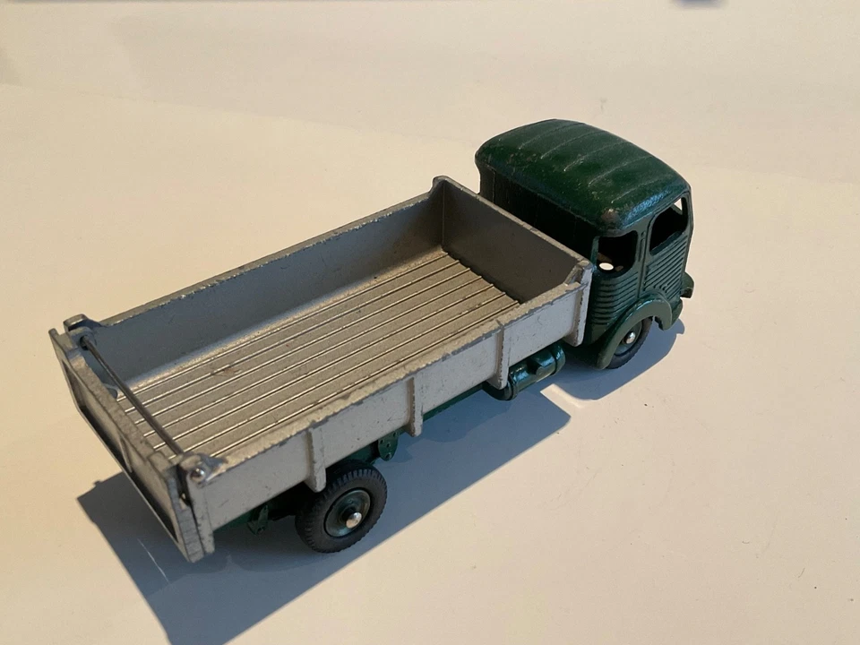 Dinky Toys Simca Cargo Nr.33 - gebrauchter Zustand - Bild 3 von 4