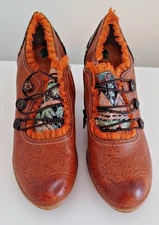 SOCOFY Pumps (40/9) Fancy Orange Tooled Leather Lace Jacquard Mid Heel NWOB