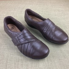 Clarks Collection Women s Brown Leather Slip-On Comfort Shoes Loafers Size 6M