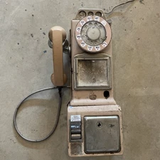 VINTAGE SASKTEL PAYPHONE IN PINK CW A KEY