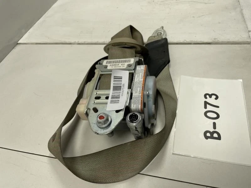 2014 HONDA ACCORD LX SEDAN REAR CENTER SEAT BELT RETRACTOR OEM+ - Image 3 of 4