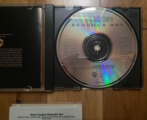 ALICE COOPER SCHOOL'S OUT CASSETTE CD EX! judas priest led zeppelin beatles kiss - Picture 12 of 13