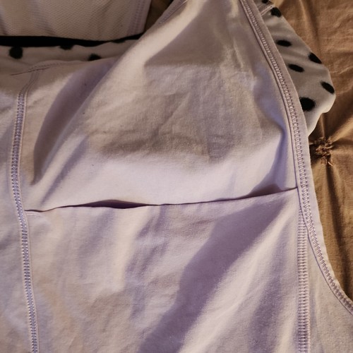Camiseta sin mangas LULULEMON sujetador de compresión incorporado talla 6 camisa atlética para mujer - Imagen 3 de 7