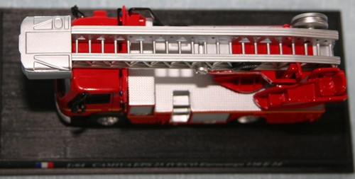 DEL PRADO 1:64 IVECO 130E24 FIRE ENGINE IN A BLISTER PACK - Picture 6 of 10
