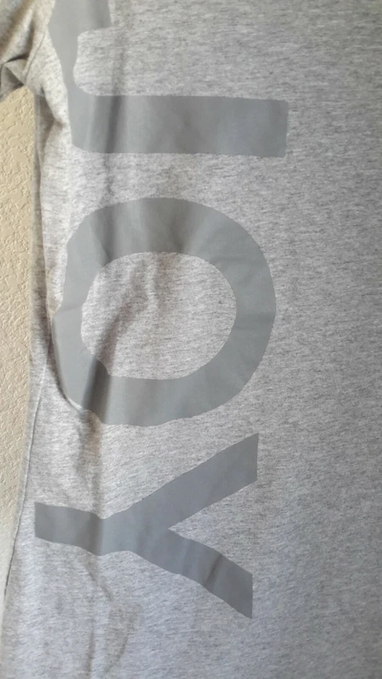 Camiseta para mujer marca BMW "JOY" 100 % algodón hecha en Indonesia usada en excelente estado Foto 4 de 4